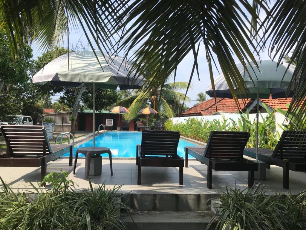 Star Holiday Resort Hikkaduwa Exterior foto