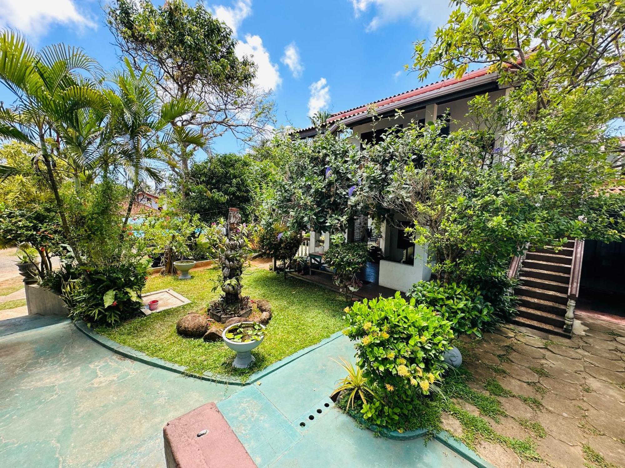Star Holiday Resort Hikkaduwa Exterior foto